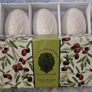 La Florentina Olive
  Flowers Round Soap 3 X 150g. Christmas Gift Pack