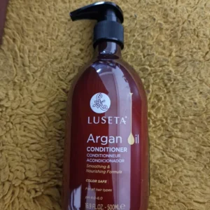 Luseta Beauty Argan Oil
  Conditioner For All Hair Types Smoothening 500 ml