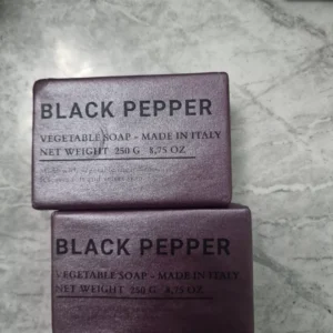 BNWT Bar of Mens BLACK
  PEPPER scented vegetable soap.250g ALCHIMIA Made in Italy