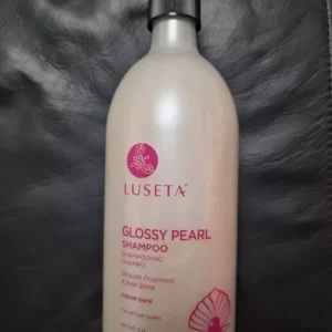 LUSETA GLOSSY PEARL
  SHAMPOO Smooth Frizziness 1L