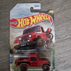 Mud Runners Hot Wheels
  HDH08 ’67 Jeepster Commando 2/5